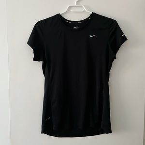 4/$20❤️‍🔥 NIKE Dri-Fit Workout Top